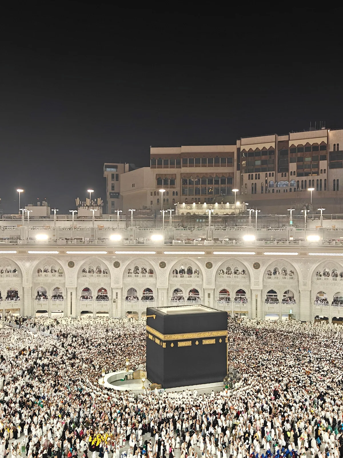 Ramazan gecesi Mekke'de Mescid-i Haram